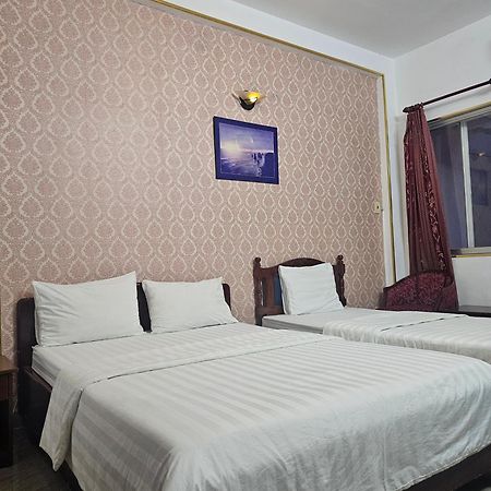 Khach San Trung Mai Hotel Cidade de Ho Chi Minh Exterior foto