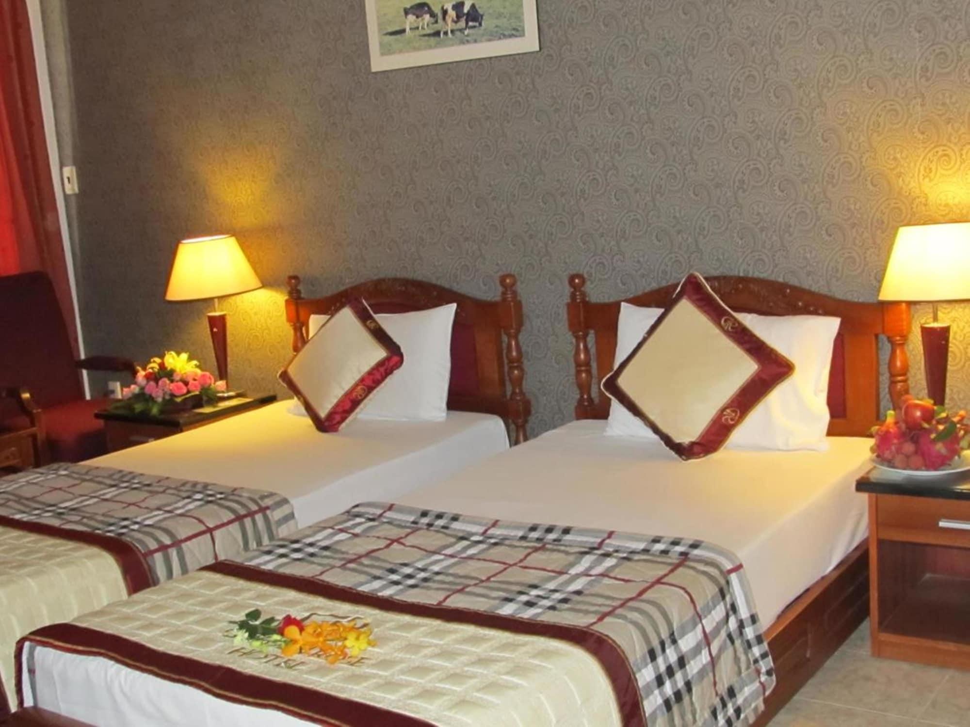 Khach San Trung Mai Hotel Cidade de Ho Chi Minh Exterior foto