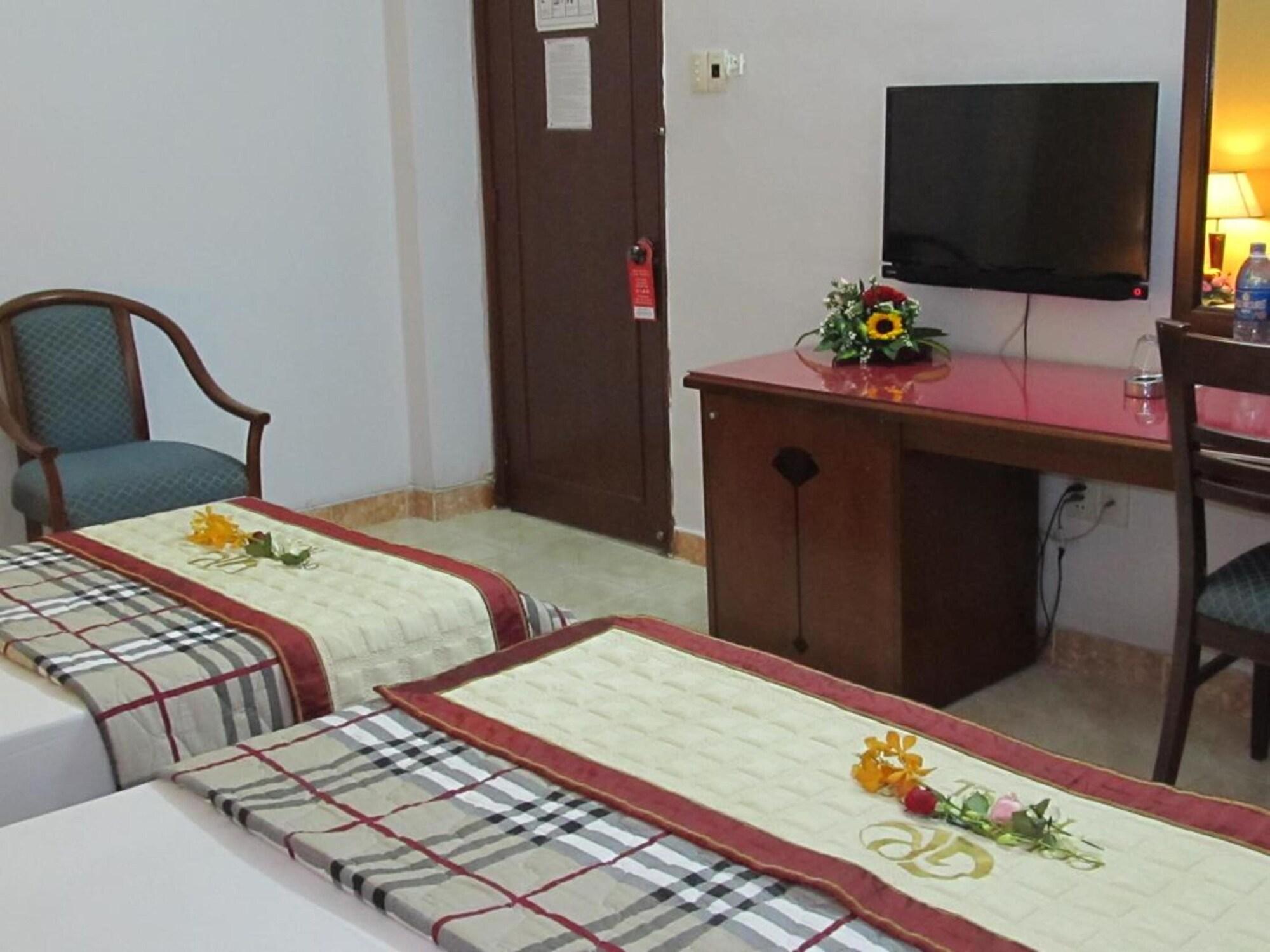 Khach San Trung Mai Hotel Cidade de Ho Chi Minh Exterior foto