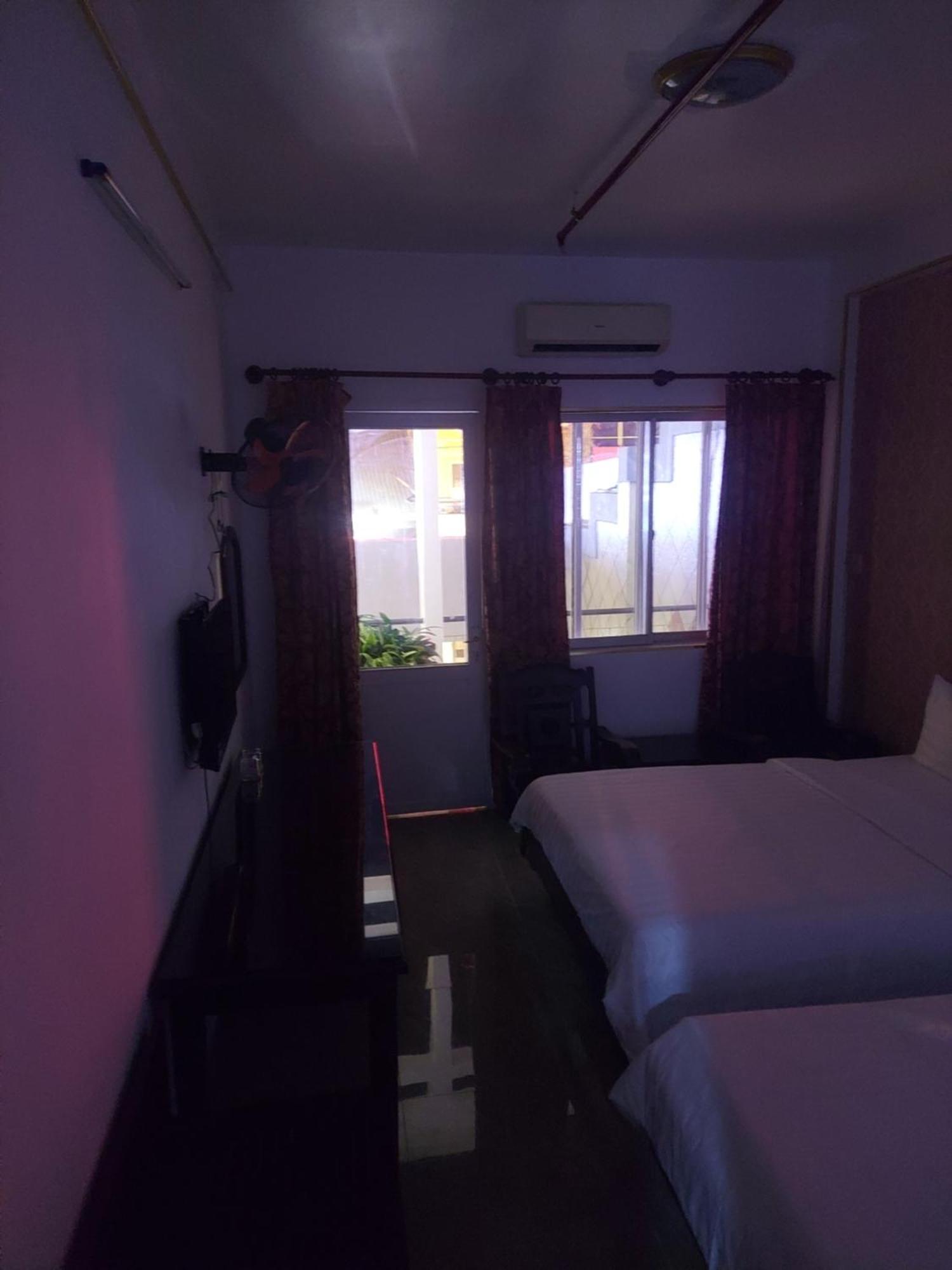 Khach San Trung Mai Hotel Cidade de Ho Chi Minh Exterior foto