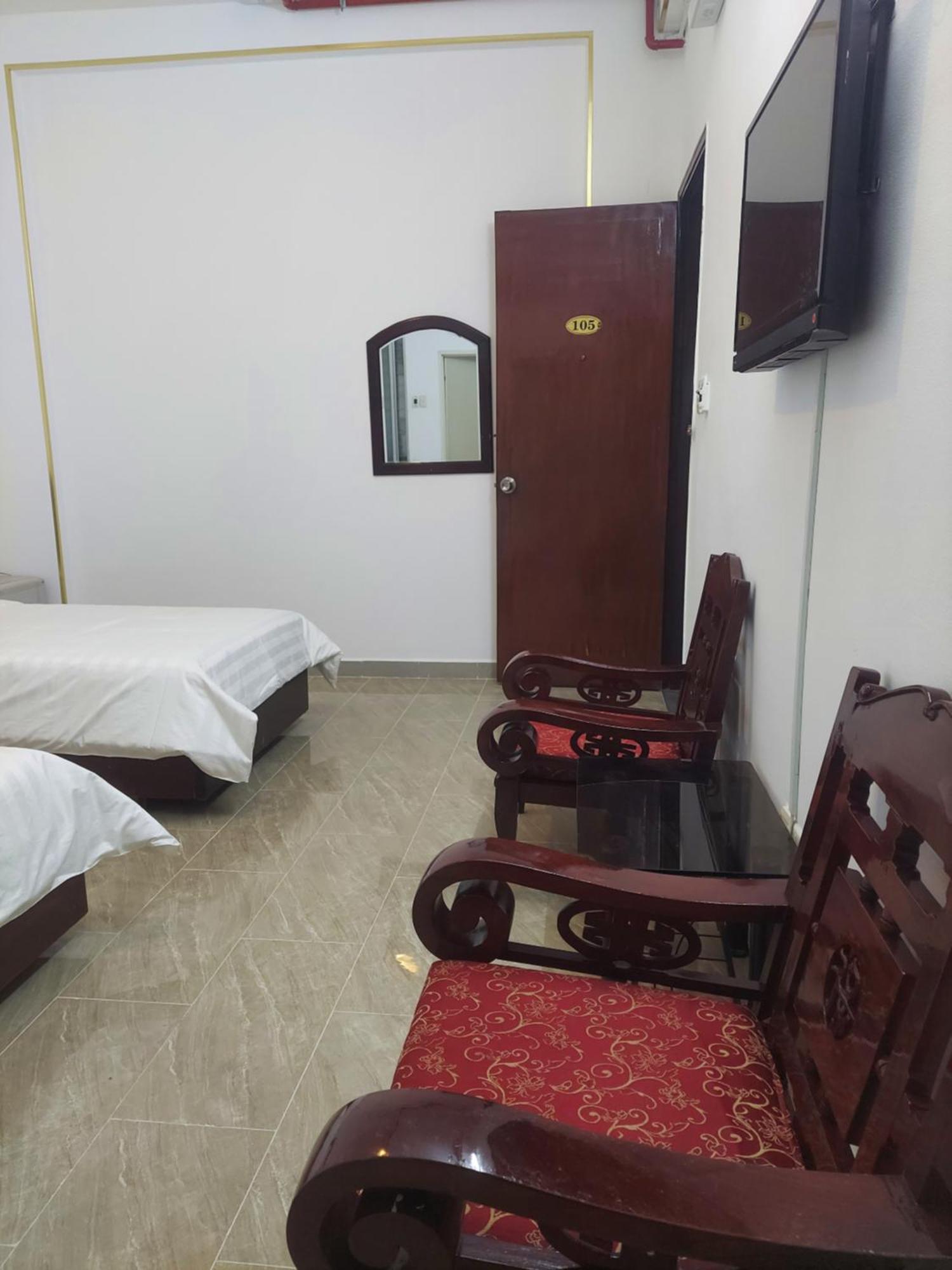 Khach San Trung Mai Hotel Cidade de Ho Chi Minh Exterior foto