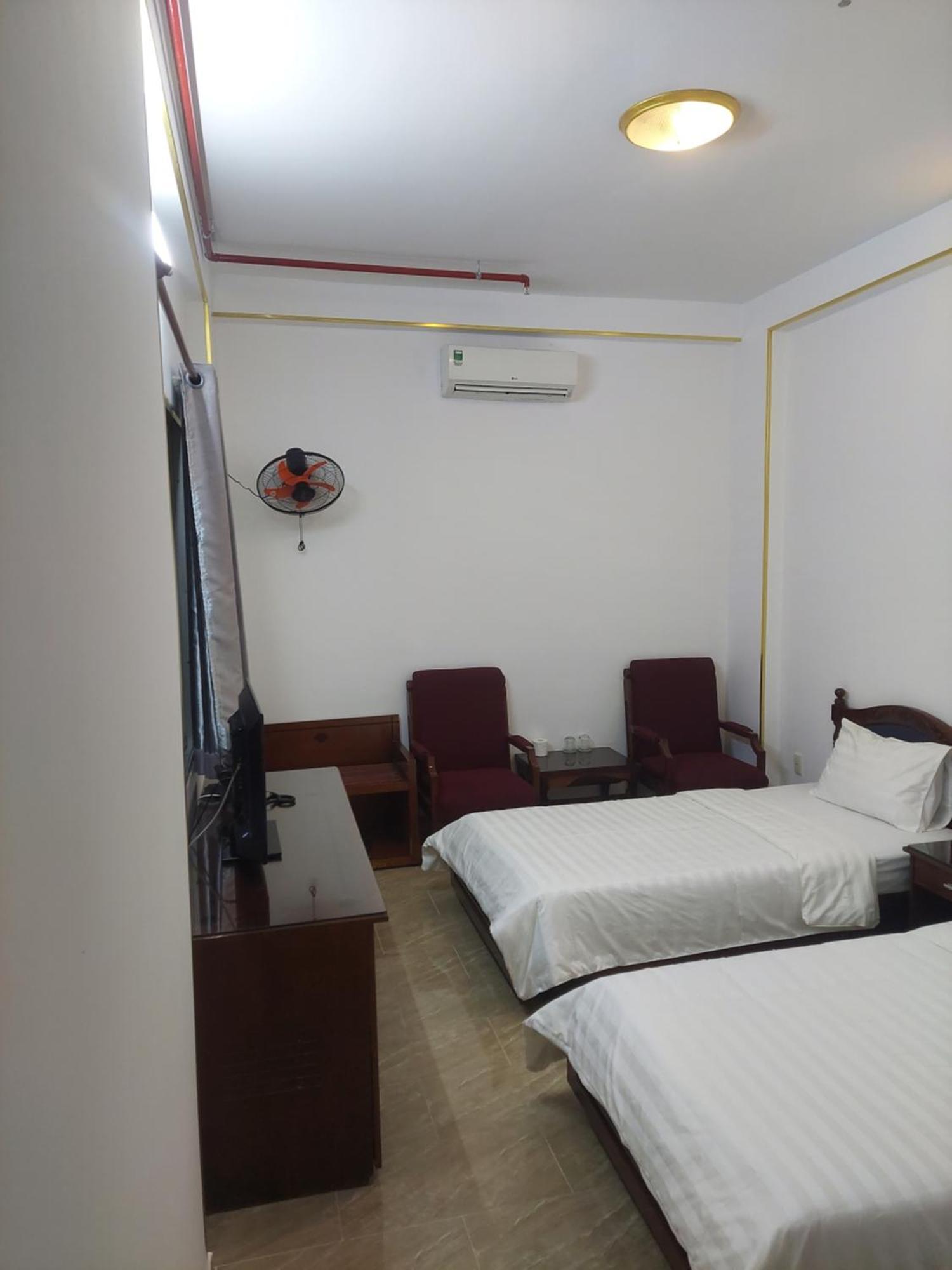 Khach San Trung Mai Hotel Cidade de Ho Chi Minh Exterior foto