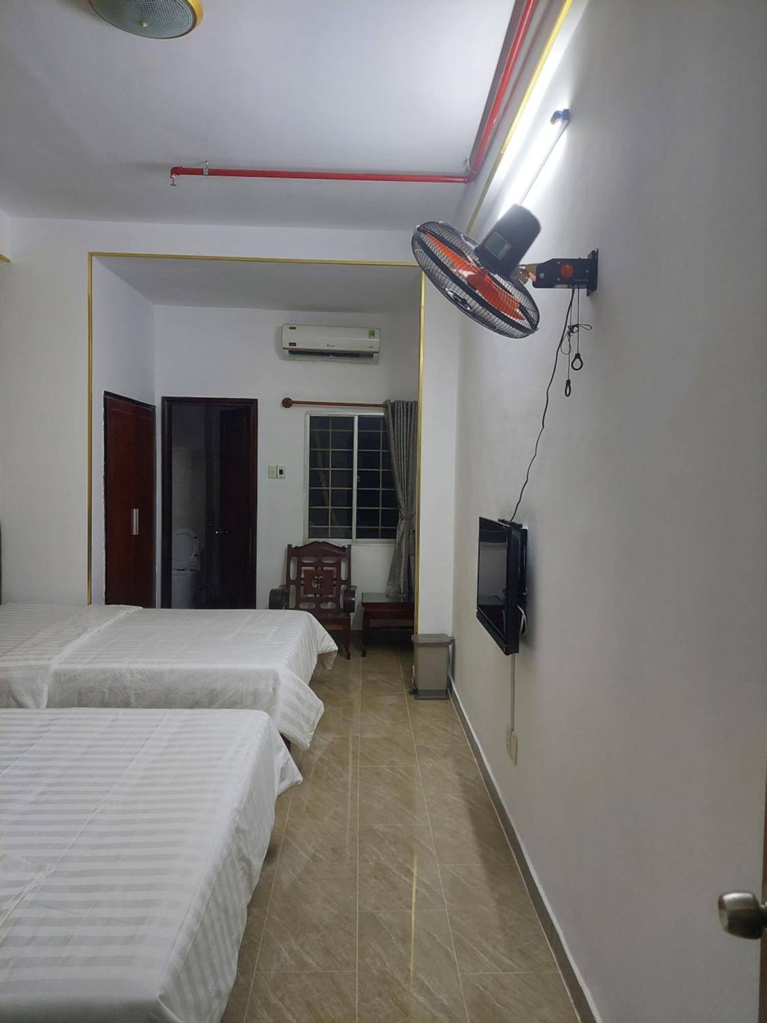 Khach San Trung Mai Hotel Cidade de Ho Chi Minh Exterior foto