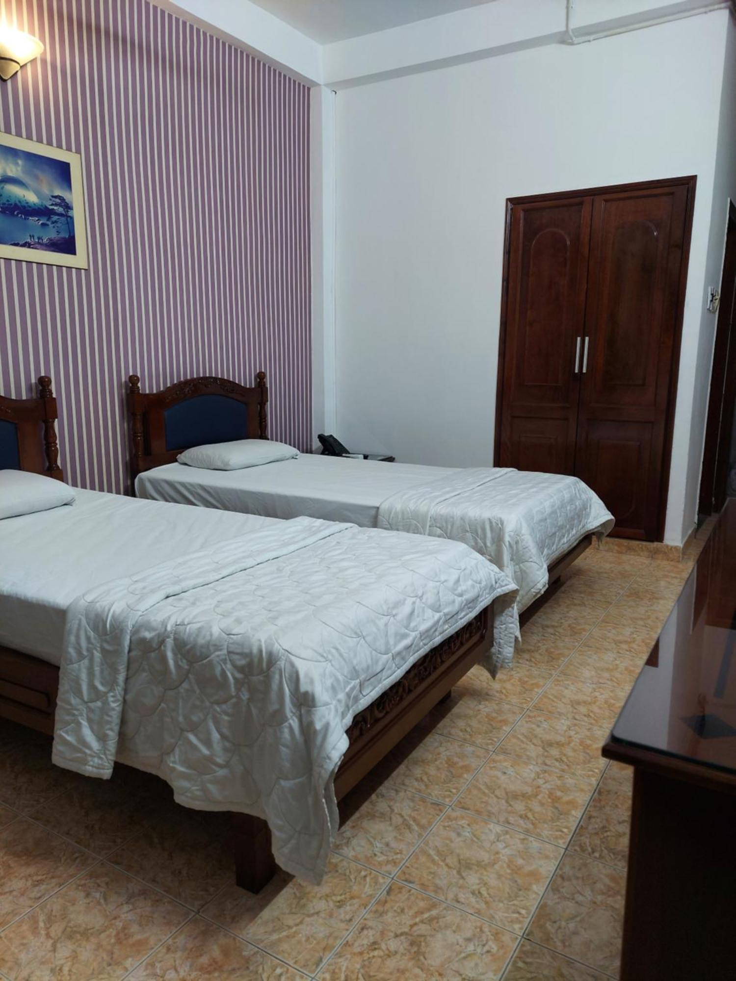Khach San Trung Mai Hotel Cidade de Ho Chi Minh Exterior foto