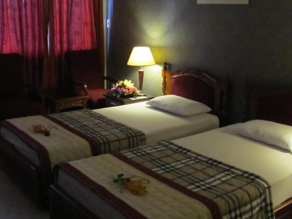 Khach San Trung Mai Hotel Cidade de Ho Chi Minh Exterior foto