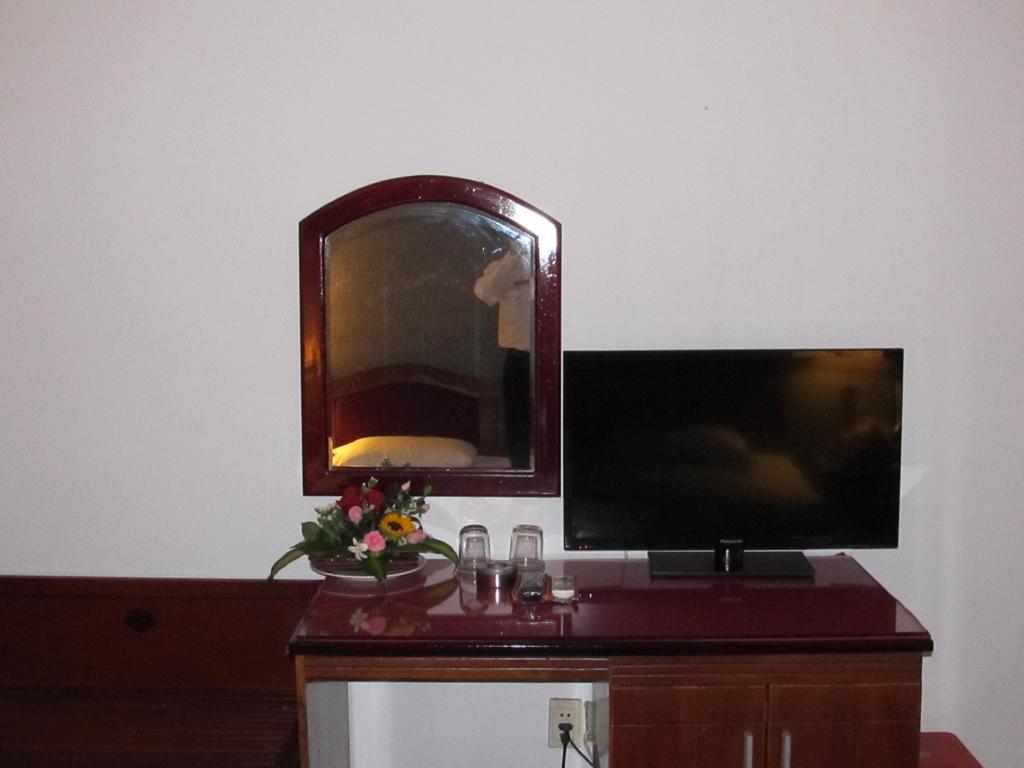 Khach San Trung Mai Hotel Cidade de Ho Chi Minh Quarto foto