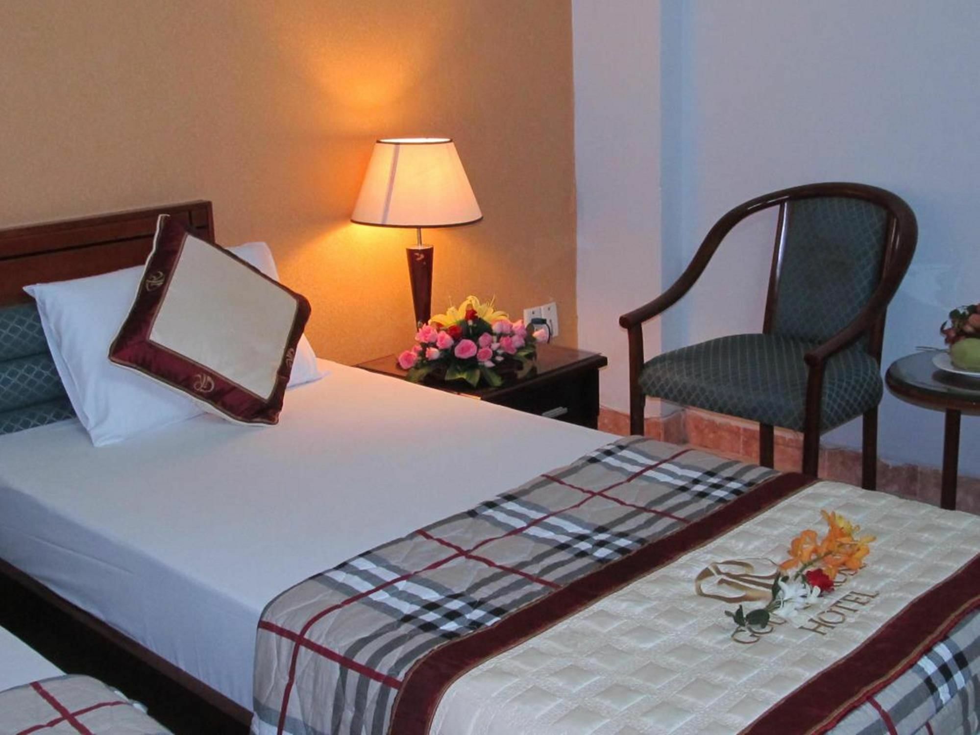 Khach San Trung Mai Hotel Cidade de Ho Chi Minh Exterior foto